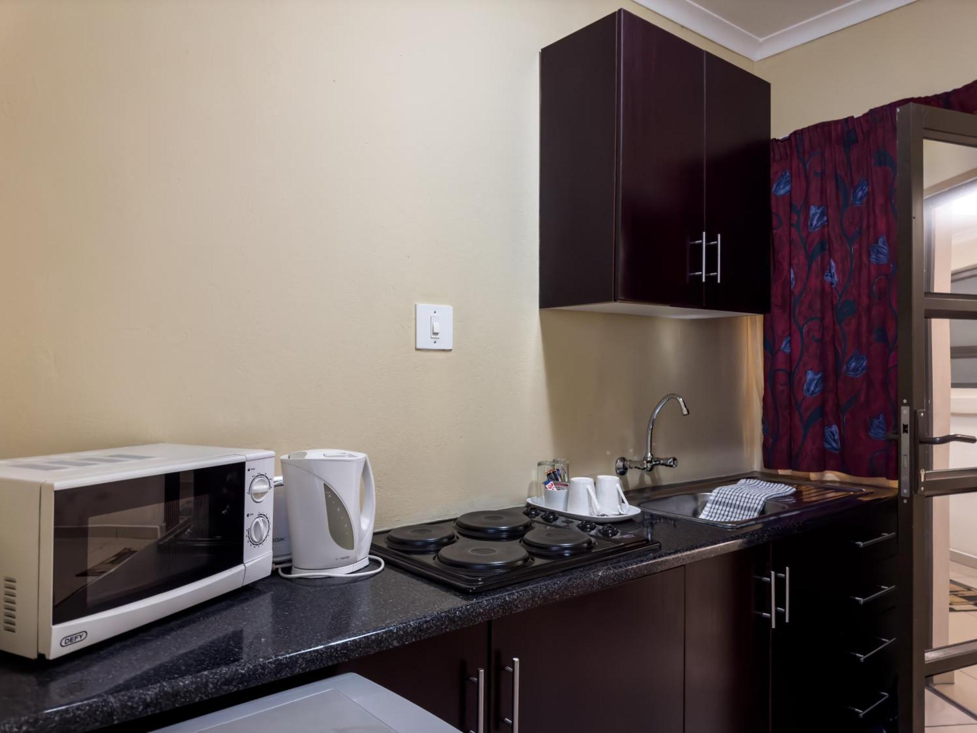 Tribute Guest House Matala Maseru Bagian luar foto