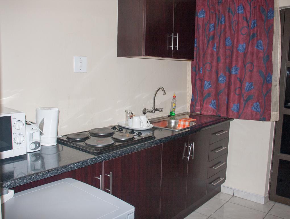 Tribute Guest House Matala Maseru Bagian luar foto